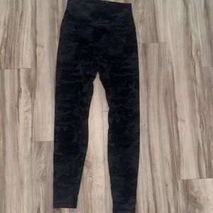 Lululemon Align 28” Black Camo Leggings Size:6